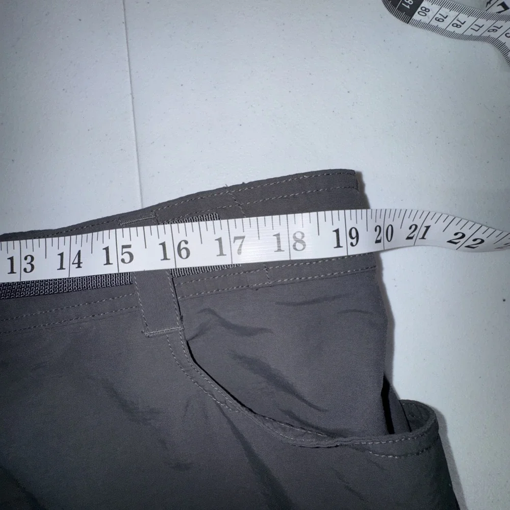 The North Face Mens Paramount Peak II Convertible Pants Shorts Gray XL Hiking